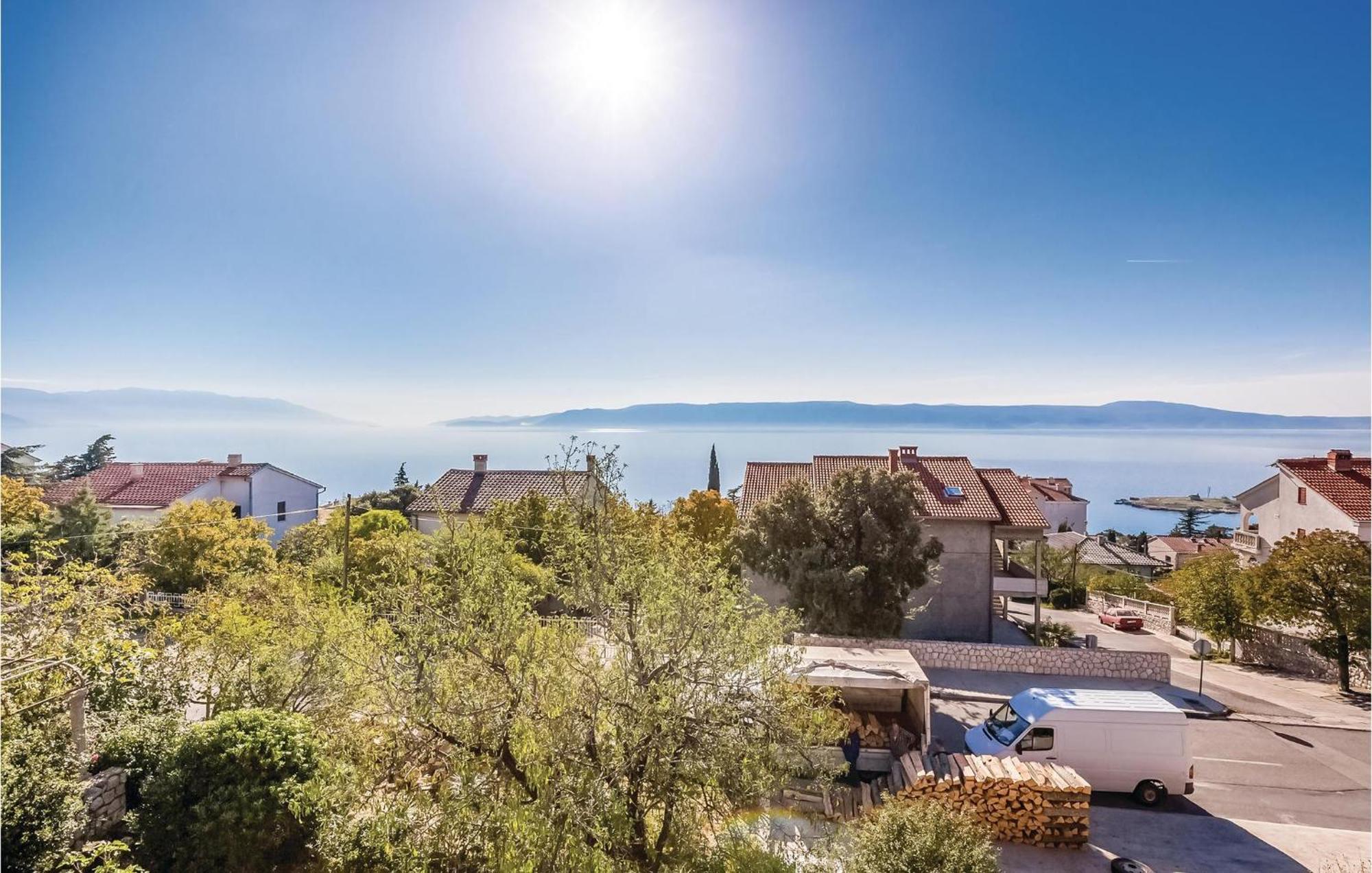 Stunning Apartment In Novi Vinodolski With Wifi Buitenkant foto