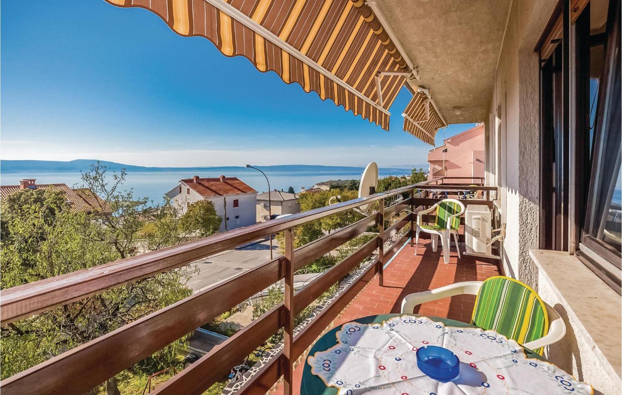 Stunning Apartment In Novi Vinodolski With Wifi Buitenkant foto