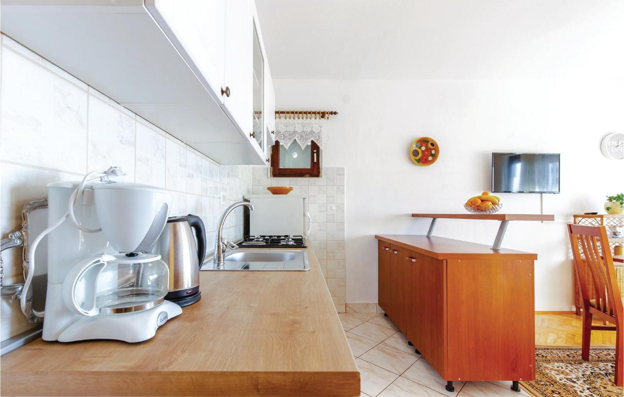 Stunning Apartment In Novi Vinodolski With Wifi Buitenkant foto